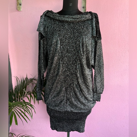 Shimmery knitted dress FIXED FIXED FIXED NO OFFERS PLZ❌ - Picture 3 of 10